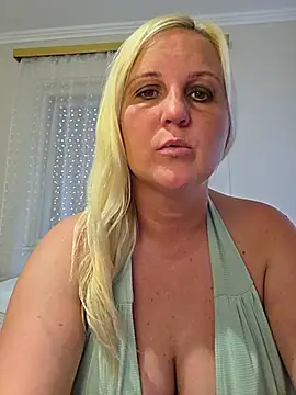 Mayci1984 webcam