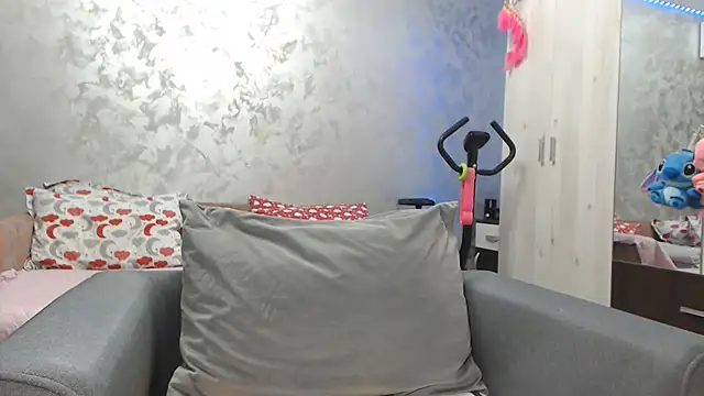 RosesandLillies webcam