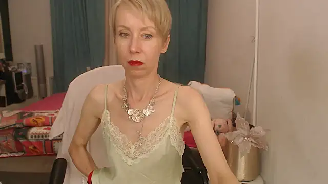 LuxuryNika webcam