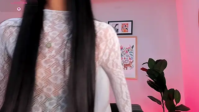 Tiffany_Low webcam