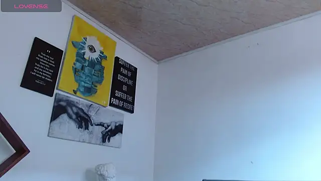 ZoeBakers_ webcam