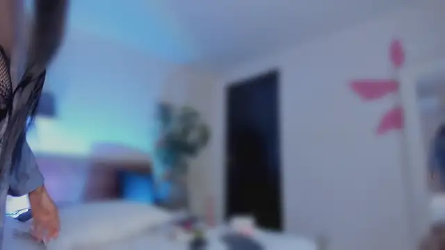 YariRose webcam