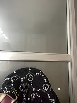 MeraSecretXXX live cam on StripChat
