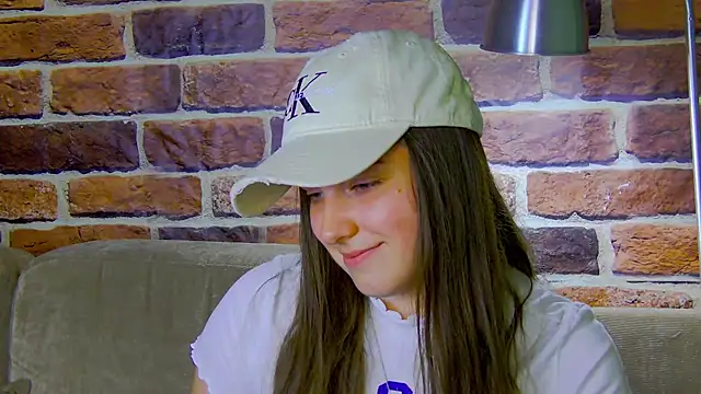 Sofia_Hugs webcam