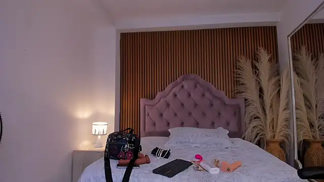 Violett_hott_ webcam