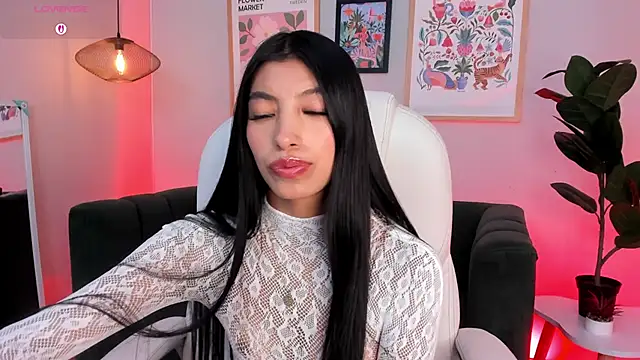 Tiffany_Low webcam