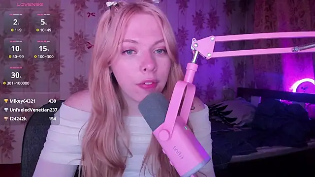Cutie_Bambi webcam