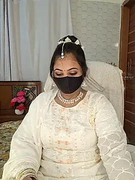 Bristy- live sex cam