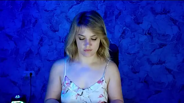 nika_gold1 webcam