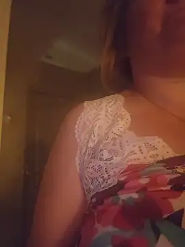 lady_charlyne webcam