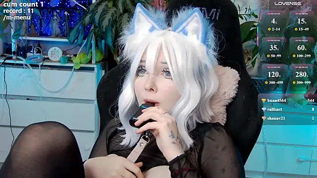 cutelittlepuff webcam