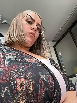 CurvyLust_x webcam
