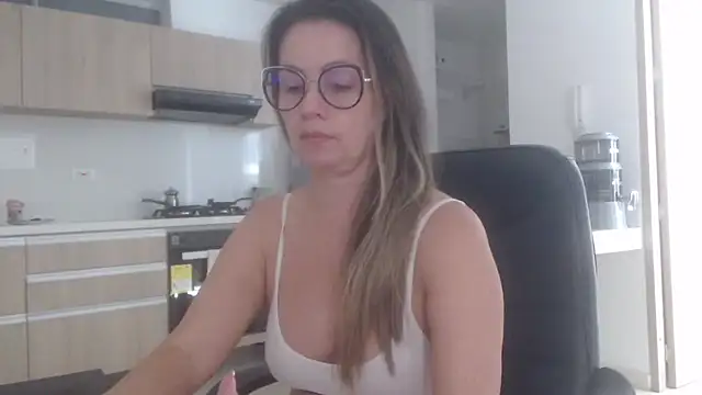 LovePaula webcam