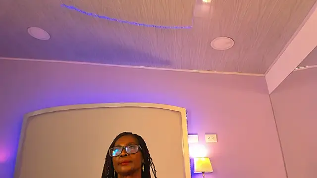 salome_moon_ webcam