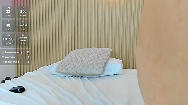MEREDITHBENSON webcam