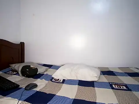Nelly___ webcam