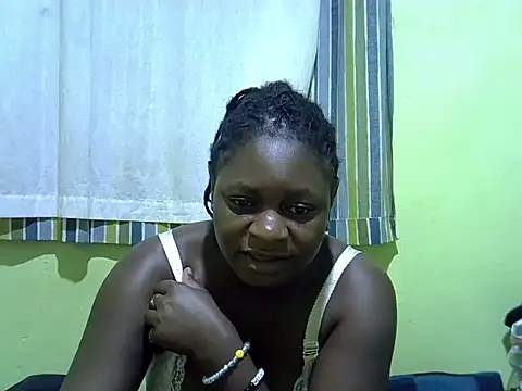 CURVY-CORAZZON webcam
