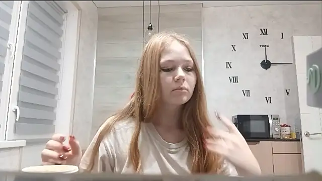 KarinaBestie webcam