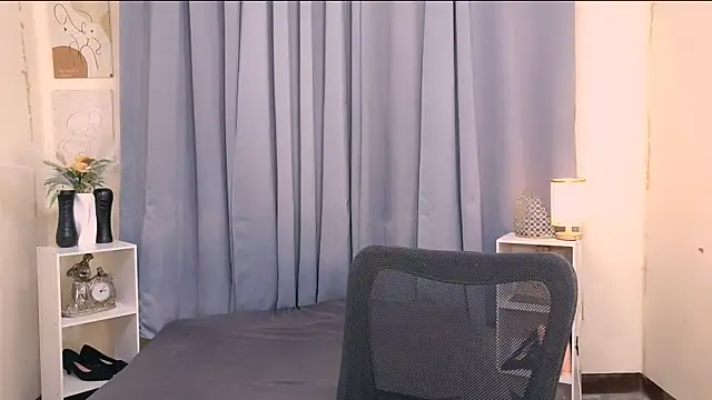 Mimi_Mckinley webcam