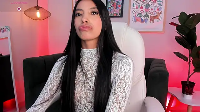 Tiffany_Low webcam