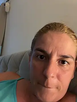Fcupbabe live cam on StripChat