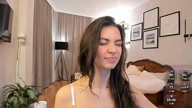 NicoleLuv webcam