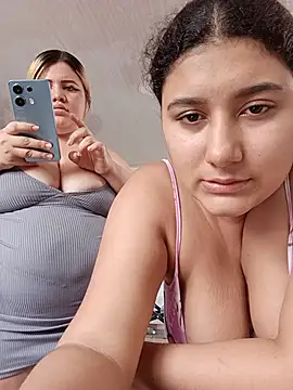 Sara_y_Amy webcam