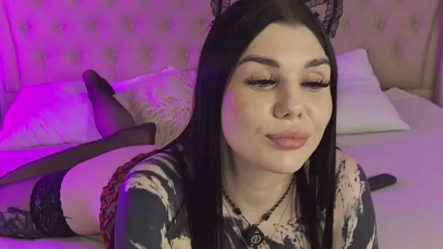 MaeveMoon live cam on StripChat