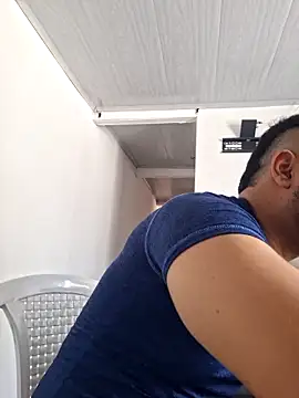 ORTIZ96hot live cam on StripChat