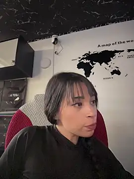 Sasha-firee live cam on StripChat