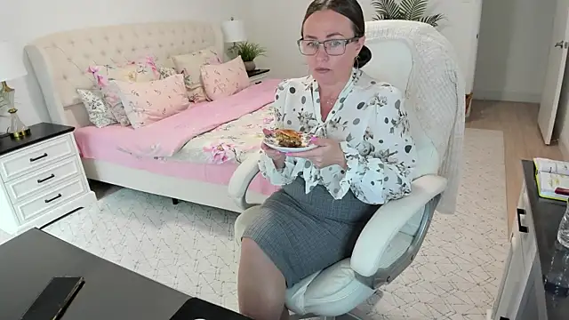 Vika73 webcam