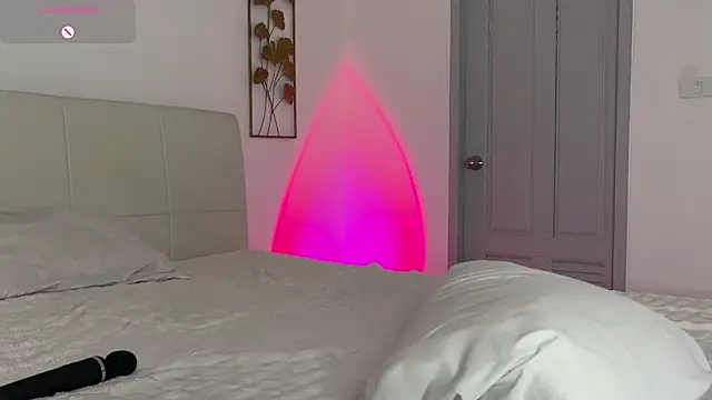 Vailyreb_ webcam