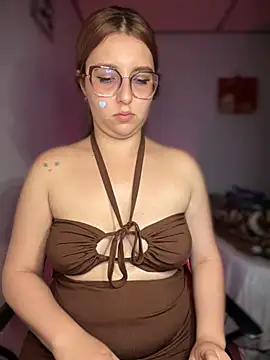 CoraVibes live cam on StripChat