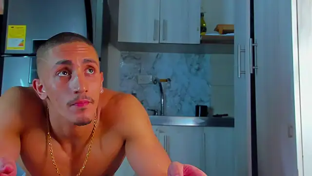 MikeRoss7777 live cam on StripChat