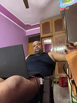 Dick_6inches_Delhi webcam