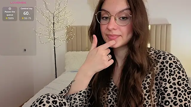 Real_cutie1 webcam