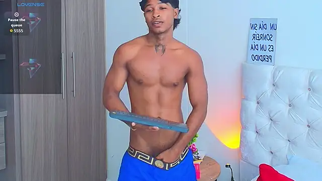 cassian_gold webcam