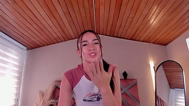 ella__olmos webcam