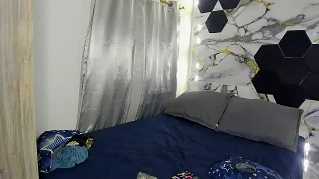 Goldendesirexx webcam