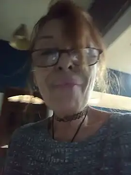 frozenwaffle (F mature) - Ride dildo & 2videoperfil