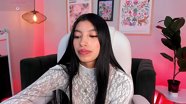 Tiffany_Low webcam
