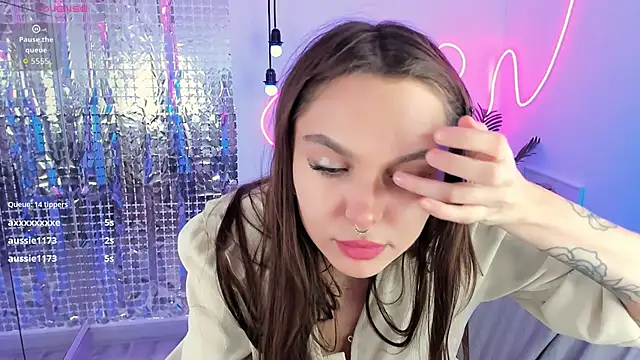 ChloeSunny webcam