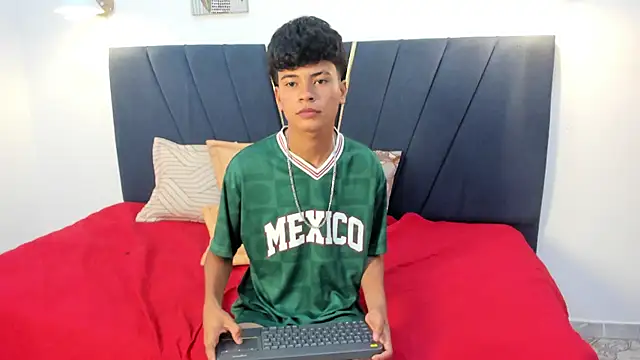 jacob_cum23 webcam