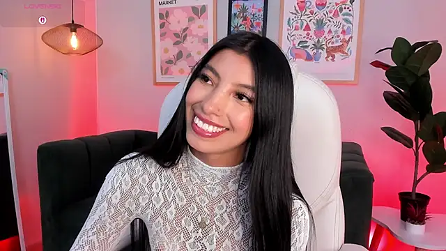 Tiffany_Low live cam on StripChat