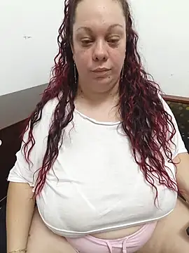 SilkQueenn live cam on StripChat