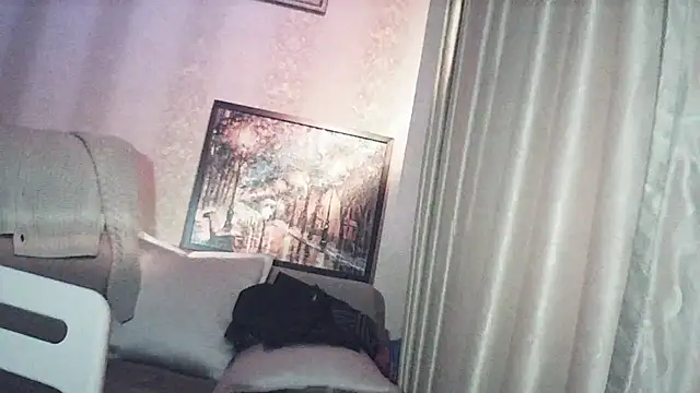 MoodieMira webcam