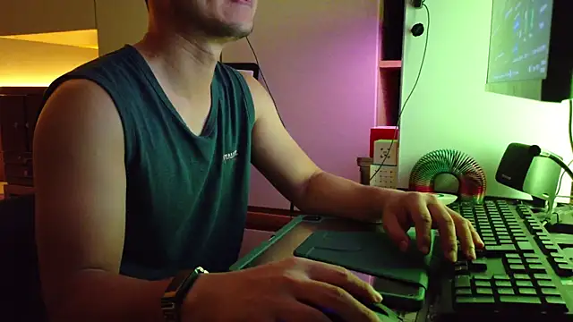 OnlyMan90 webcam