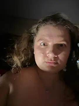 Nenssy555 webcam