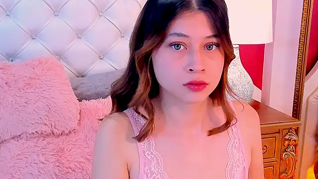 EmmaRoselyn webcam