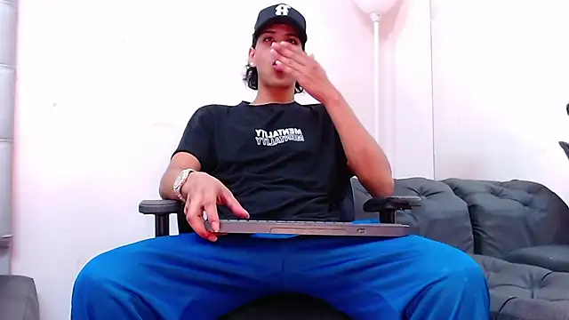 Robert_Kingg webcam